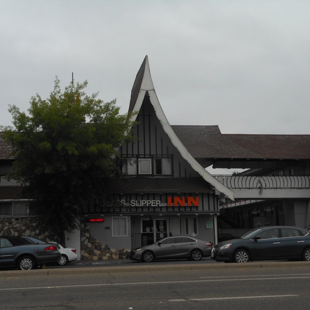 GLASS SLIPPER INN - Updated May 2025 - 31 Photos & 35 Reviews - 3941 El  Camino Real, Palo Alto, California - Hotels - Phone Number - Yelp