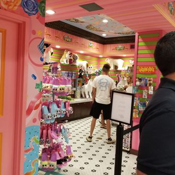 Sloan's Ice Cream - Ice Cream & Frozen Yogurt Near Me - Delray Beach, Florida Sloan's Ice Cream - Ice Cream & Frozen Yogurt Near Me - Delray Beach, Florida