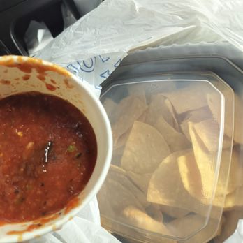 Trident Grill II - Chips....salsa....nothing spectacular here - Seafood Near Me - Tucson, Arizona