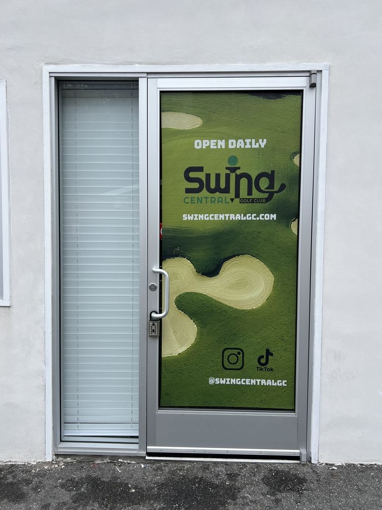 Swing Central Golf Club Logo