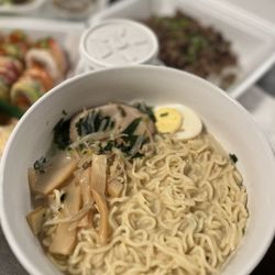 Mikado Sushi - N10. Tonkotsu Ramen