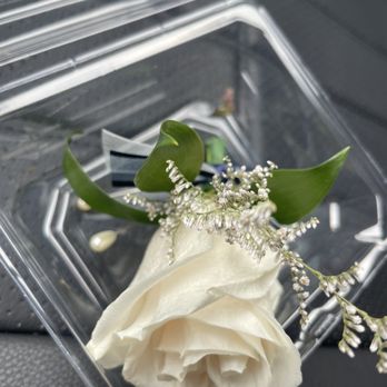 Growers Direct Flowers - White Rose boutonniere - $25 - Florists Near Me - Costa Mesa, California Growers Direct Flowers - White Rose boutonniere - $25 - Florists Near Me - Costa Mesa, California