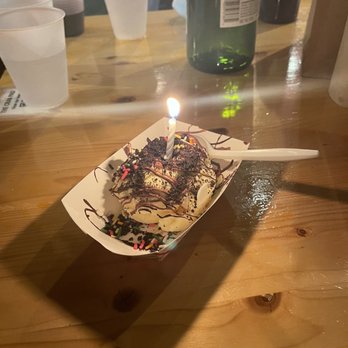 The Crab Pad - Birthday ice cream - Seafood Near Me - Chicago, Illinois