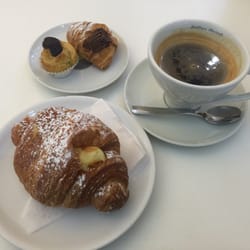 Dolci Magie - Croissant al crema, caffè americano, bignolini al cioccolato
