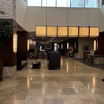 Embassy Suites by Hilton Palmdale - Entrance - Hotels Near Me - Palmdale, California