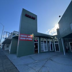 San Carlos smoke shop