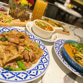 Niyom Thai Kitchen - Lemongrass Tom yum soup Chive pancakes Red curry - Thai Near Me - Flushing, New York Niyom Thai Kitchen - Lemongrass Tom yum soup Chive pancakes Red curry - Thai Near Me - Flushing, New York