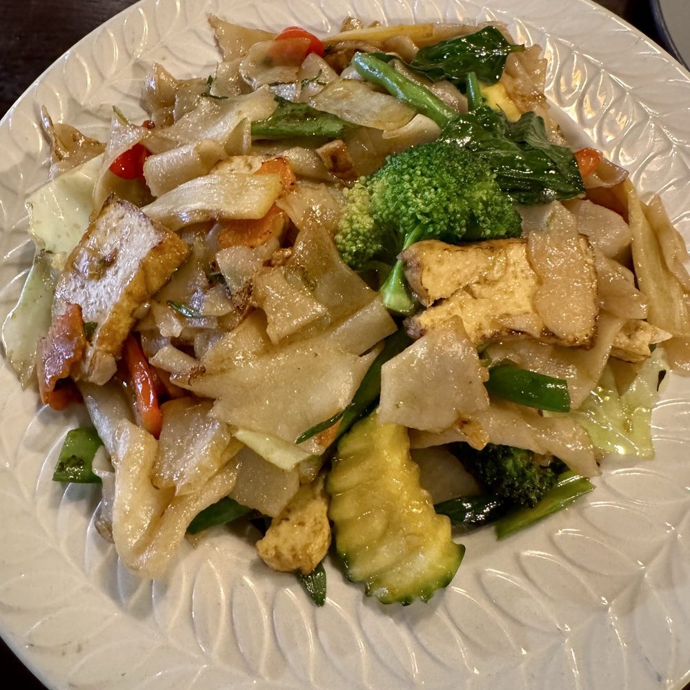 Pho Thai Nam Restaurant - Drunken Noodles - Thai Near Me - East Norriton, Pennsylvania