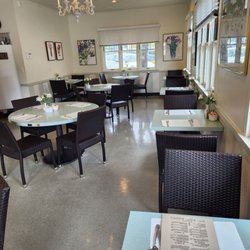 Montecito Coffee Shop - Indoor and outdoor seating.