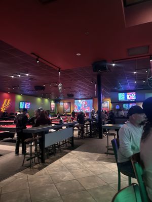 Pockets Billiards Wings & Beer Galleria Oaks