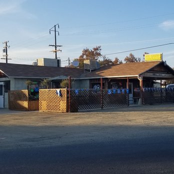 El Tapatio - Front - Mexican Near Me - Porterville, California El Tapatio - Front - Mexican Near Me - Porterville, California