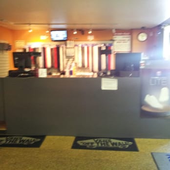 Vegas Shoes Plus - Shoe Stores Near Me - North Las Vegas, Nevada