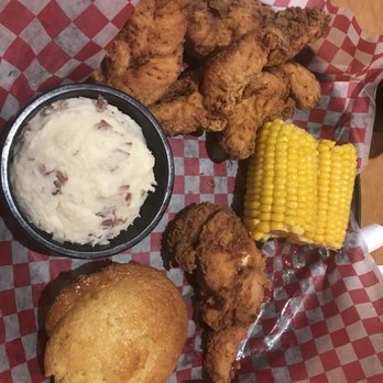 Famous Dave's Bar-B-Que - Barbeque Near Me - Mesa, Arizona