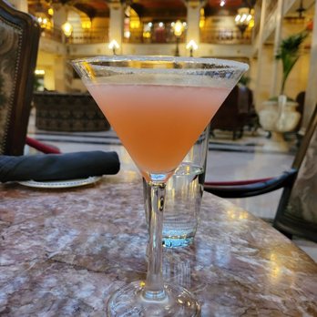 Peacock Room Lounge - Davenport drop martini - Jazz & Blues Near Me - Spokane, Washington