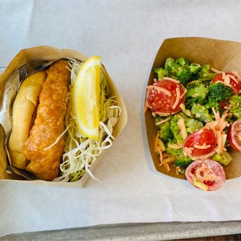 Tropical Smokehouse - A fresh fish sandwich - Barbeque Near Me - West Palm Beach, Florida Tropical Smokehouse - A fresh fish sandwich - Barbeque Near Me - West Palm Beach, Florida