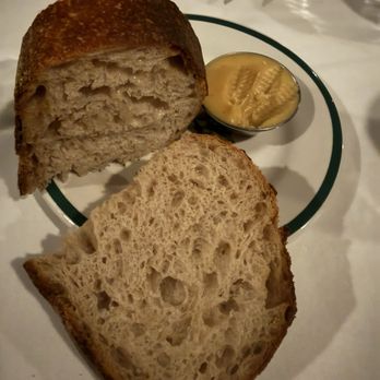 Dingles Public House - Bernal Bread - Gastropubs Near Me - San Francisco, California