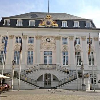 dim sum - Das Dim Sum liegt direkt zur rechten Hand, wenn man etwa 50 Meter vor dem Alten Rathaus steht. - Chinese Near Me - Bonn, NW