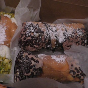 Mike's Pastry - Pistachio and chocolate cannoli - Bakeries Near Me - Boston, Massachusetts Mike's Pastry - Pistachio and chocolate cannoli - Bakeries Near Me - Boston, Massachusetts