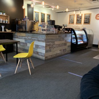 Mon Cafe - the interior of a coffee shop - Desserts Near Me - Montreal, Quebec Mon Cafe - the interior of a coffee shop - Desserts Near Me - Montreal, Quebec