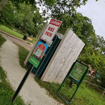 Green Bay Trail - Hiking Near Me - Wilmette, Illinois
