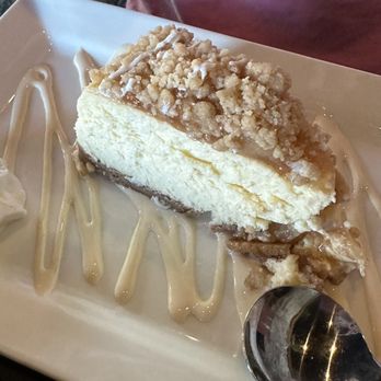 Ippolito's - Apple crumb cheesecake - Italian Near Me - Suwanee, Georgia Ippolito's - Apple crumb cheesecake - Italian Near Me - Suwanee, Georgia