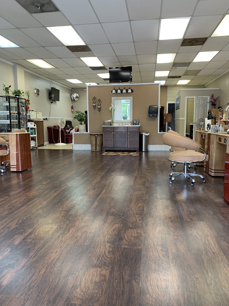 CHASE NAILS Updated May 2024 50 Photos 12542 Eastern Ave, Middle