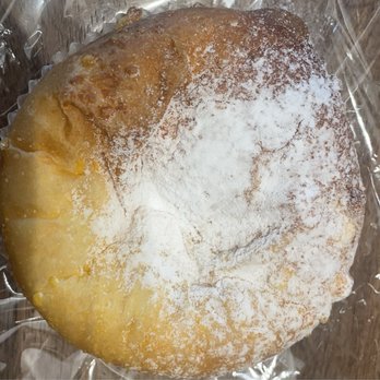 85°C Bakery Cafe-Concord - Mango custard bun, 50% off for 85c members. Not overly sweet! - Bakeries Near Me - Concord, California