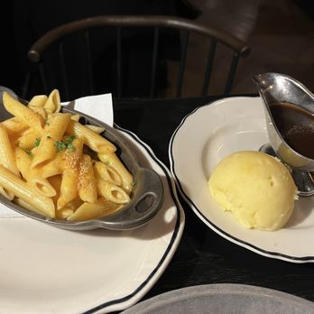 Pleasant House Pub - Rarebit Mac N' Cheese Mash - British Near Me - Chicago, Illinois Pleasant House Pub - Rarebit Mac N' Cheese Mash - British Near Me - Chicago, Illinois