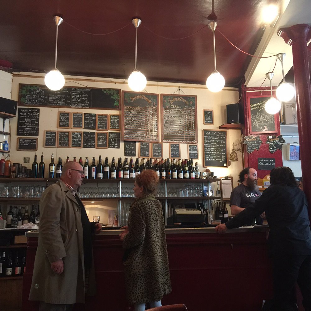 If you come in the afternoon there is a delightful local crowd.