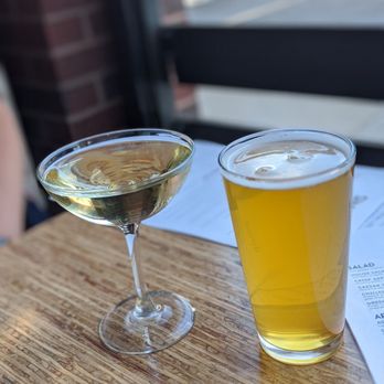 Simmer - Maxline white IPA on draft and prosecco by the glass - Cocktail Bars Near Me - Fort Collins, Colorado Simmer - Maxline white IPA on draft and prosecco by the glass - Cocktail Bars Near Me - Fort Collins, Colorado