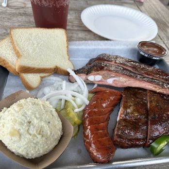 CorkScrew BBQ - Rib basket with jalapeño cheese sausage and potato salad - Barbeque Near Me - Spring, Texas