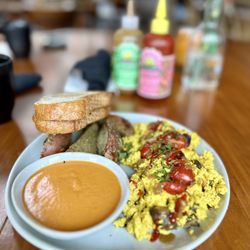 Inheritance Juicery - Tofu scramble