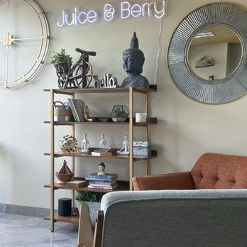 Juice & Berry - Juice Bars & Smoothies Near Me - Roselle, Illinois Juice & Berry - Juice Bars & Smoothies Near Me - Roselle, Illinois