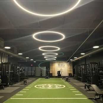 Gold's Gym - Austin Highland - Lifting platforms and turf area - Gyms Near Me - Austin, Texas