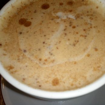 Sirens Java & Tea - Bee's Knees Honey Vanilla Cinnamon Latte @Sirens SanPedro - Coffee & Tea Near Me - San Pedro, California