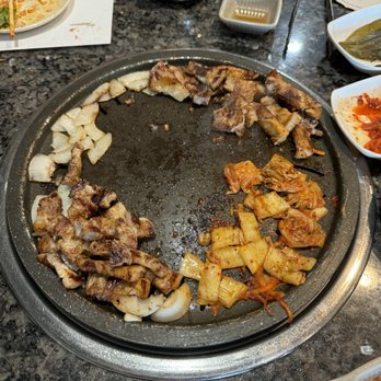 Pro Samgyubsal - Cooked Pork with Onion - Korean Near Me - Northbrook, Illinois