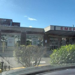 RWJ University Hospital Rahway - ER entrance from my car in their parking lot