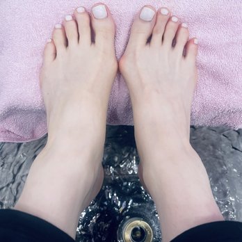 Palatial Nail Lounge - Pedicure - Nail Salons Near Me - Beverly Hills, California