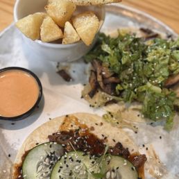 Asian zing taco, yucca fries