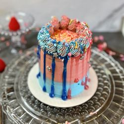 Blackbird Baking Company - Baby Reveal Cake