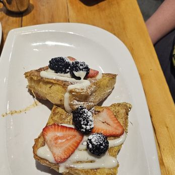 Simple Eatery - Cinnamon roll French toast - Bakeries Near Me - Buena Vista, Colorado