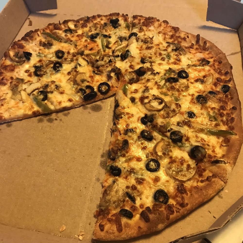 Brooklyn style extra cheese, mushrooms, olives, onions, and green peppers. Excellent!