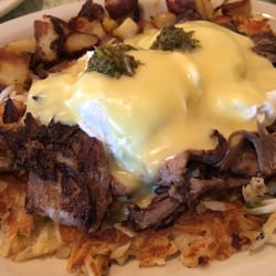 Janie's Uncommon Cafe - Amazing special of short rib eggs benedict