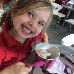 Menchies Frozen Yogurt