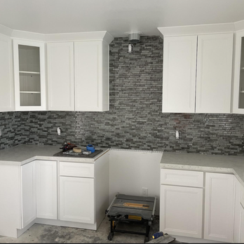 Royal Kitchens And Floors - Beautiful Backsplash - Flooring Near Me - Apple Valley, California Royal Kitchens And Floors - Beautiful Backsplash - Flooring Near Me - Apple Valley, California