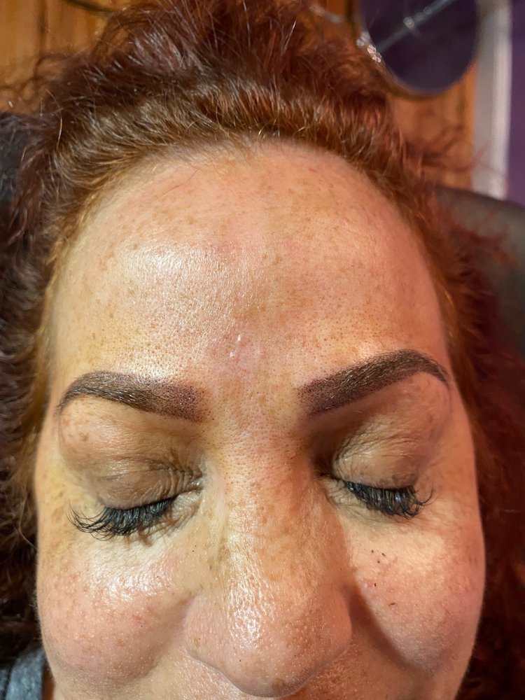 Brow Gal Logo