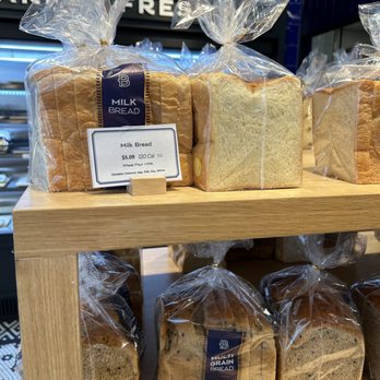 Paris Baguette - Yummy-looking bread to take home - Bakeries Near Me - Aurora, Colorado Paris Baguette - Yummy-looking bread to take home - Bakeries Near Me - Aurora, Colorado
