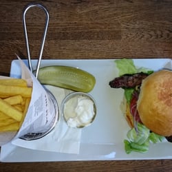 Southside Pub - Classic Hamburger