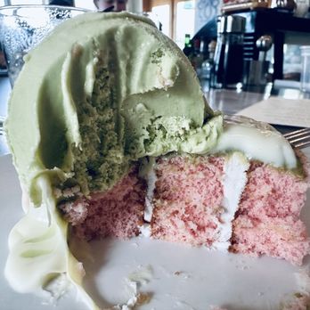 Mizu Japanese - Strawberry cake with pistachio crème - Japanese Near Me - White Bear Lake, Minnesota Mizu Japanese - Strawberry cake with pistachio crème - Japanese Near Me - White Bear Lake, Minnesota