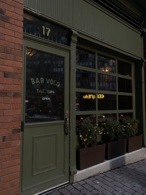 Bar Volo by null